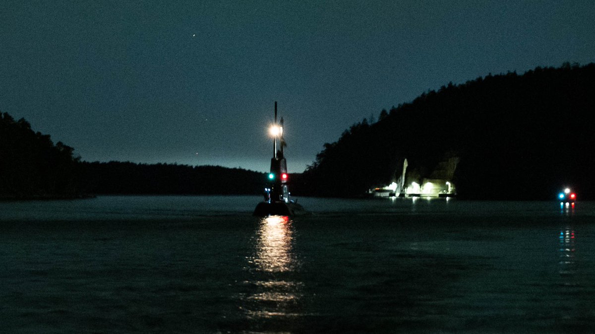 Marinen tweet media