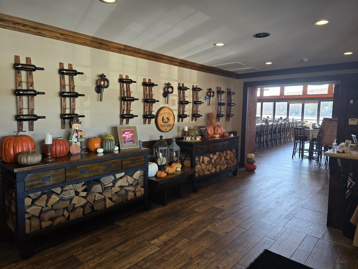 kyleud_Skytab's tweet image. Stonewater at 3 Peaks Marina Lake Hopatcong NJ going Strong With @SkyTabPOS  and @Shift4  🚀
#SkyTab #Shift4