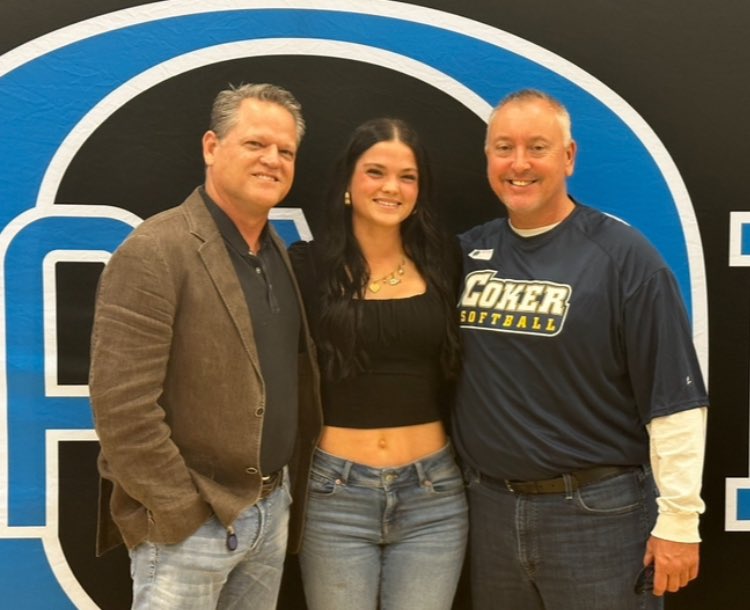 Grace_Terry2025's tweet photo. Happy signing day!! @cokersball @addisonsball12 @OceansideSoftb1 https://t.co/VVWeFyqDuc