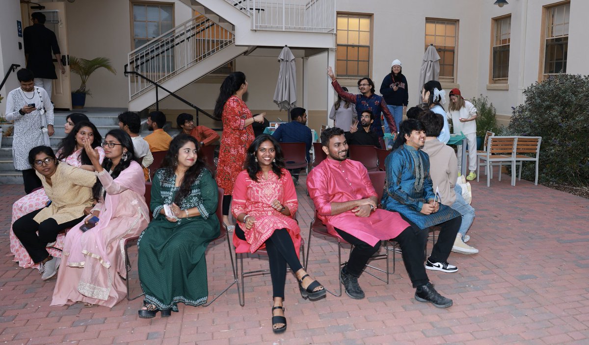 Recently, students gathered under the CMU-SV tent to celebrate Diwali! They enjoyed a delicious Indian feast, got creative with diya and lantern making, and brought out their competitive sides with rounds of bingo/tambola and musical chairs!