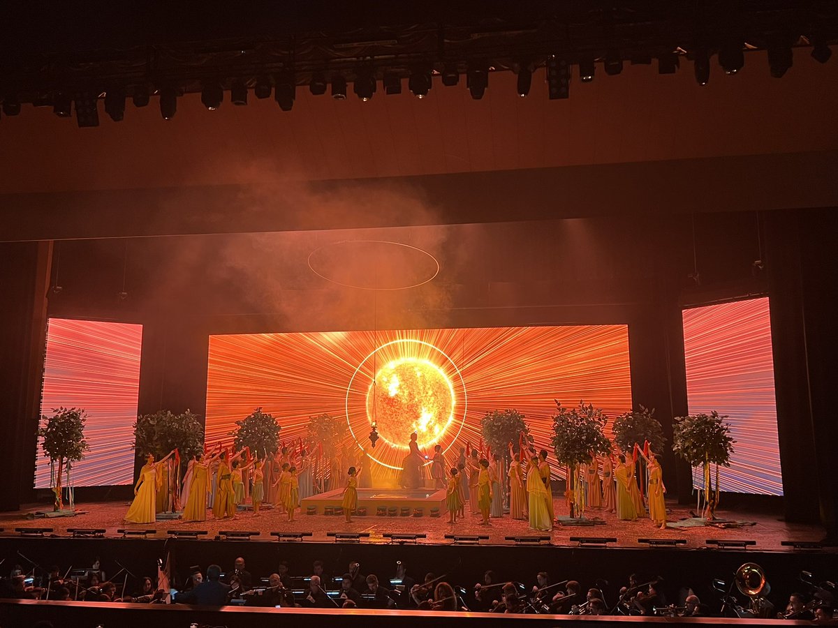 ZahraBadalbayli's tweet photo. Director Francesco Bondi’s “Eternal Flame” premiered at COP29, featuring Azerbaijani and Italian #ClassicalMusic. Fire, water, earth, and sky come alive on stage, symbolizing rebirth and renewal.
✨✨✨
#COP29 #EternalFlame #Azerbaijan #Theater #LandofFire https://t.co/51X6hx1rvK