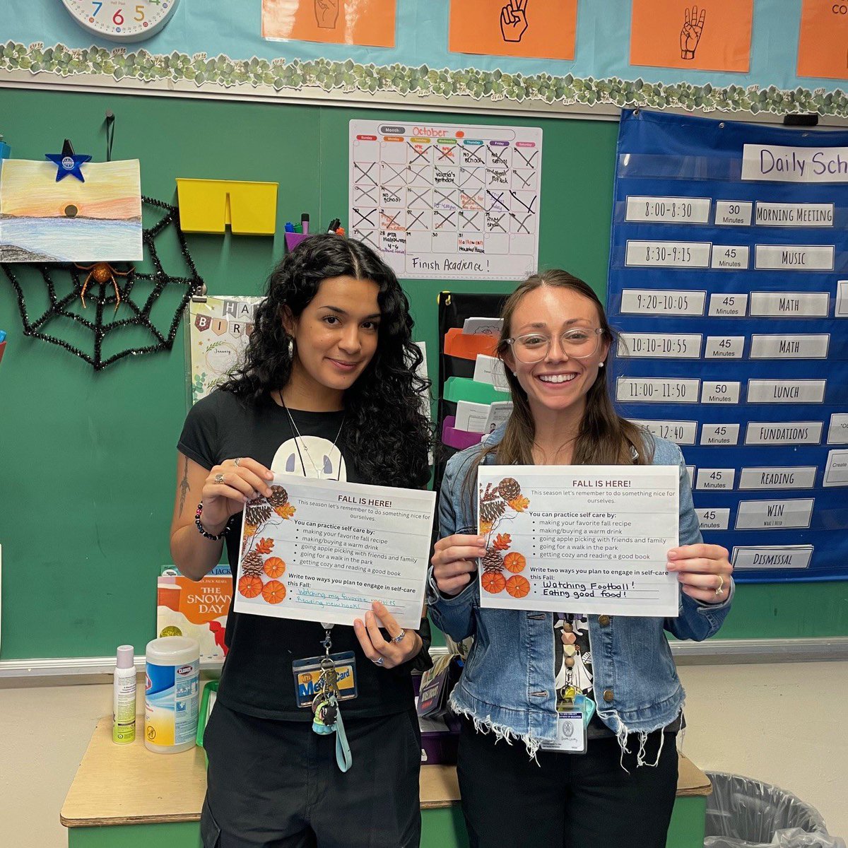 JeterTurn2's tweet photo. Brooklyn educators at P.S. 243K The Weeksville School, one of our #Turn2Us partners, are prioritizing mental health this school year with support from @nyphospital. Through our collaboration, educators & students have access to mental health resources. https://t.co/MsgxcFF4nG