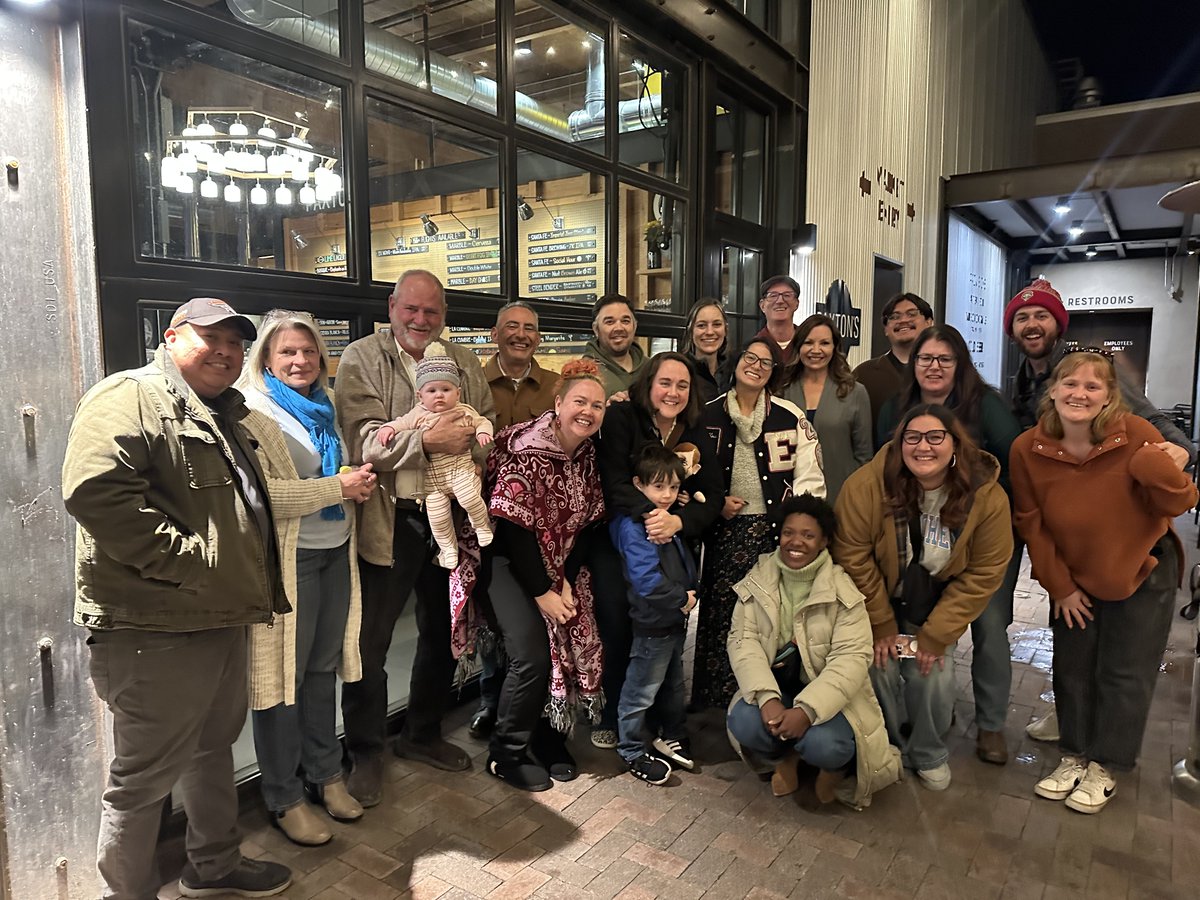 Our Learning By Doing Director (and all around amazing person) Lisa Harmon Martínez, finished her dissertation: "Policy Analysis of Assessments to Award Seals of Biliteracy in Spanish in the United States." We're so proud of her and happy to have her on our team! Congrats, Lisa!