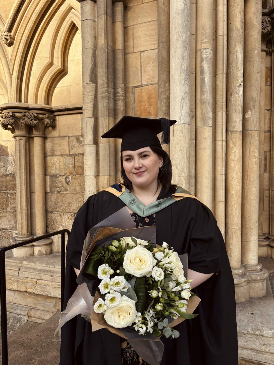 Emily Bell tweet media