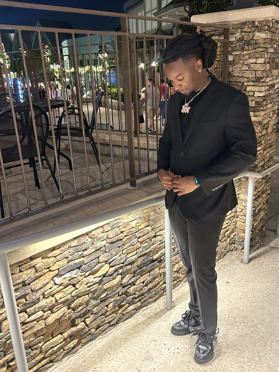 _hughhefner's tweet photo. more life … #23 🥳 https://t.co/21yHy8AxAe