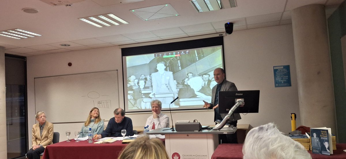 A wonderful atmosphere at University of Galway this evening for a publisher talk, panel discussion &amp; Inside Rural Ireland launch

Huge congratulations to editors @FinnUniofGalway, Tony Varley &amp; all contributors 

Available in bookshops nationwide and at ucdpress.ie