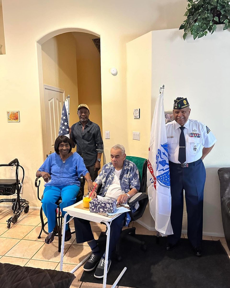 Infinity Hospice Care was invited to honor United States Army veteran, Pvt Smith and his wife. It was a privilege and pleasure to hold the We Honor Veterans Ceremony for them and to have their family and friends join in the celebration. #NHPCO #WeHonorVeterans