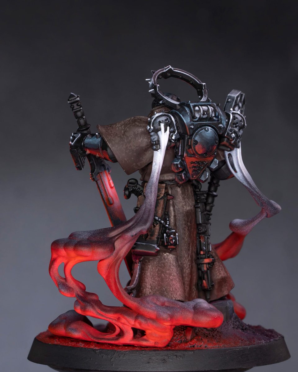 theminiaturista's tweet image. Asmodai The Master of the Repetance is "done".  It was a little experiment trying to modulate the light intensity against the different surfaces. Hope u like this version.
I will do the guide as soon as possible.
#warhammer #warhammer40k #warhammercommunity #paintingwarhammer