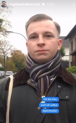 IbDoku's tweet photo. In #Dortmund-#Aplerbeck versuchen der #AfD-Bundestagsabgeordnete Matthias #Helferich und seine Mitarbeiter gerade die Bevölkerung gegen eine Geflüchtetenunterkunft aufzuhetzen.
Peinlich, dass er ausgerechnet seinen persönlichen Adlatus Mike Barthold als Passanten in Szene setzt. https://t.co/RQkJW6L5bf