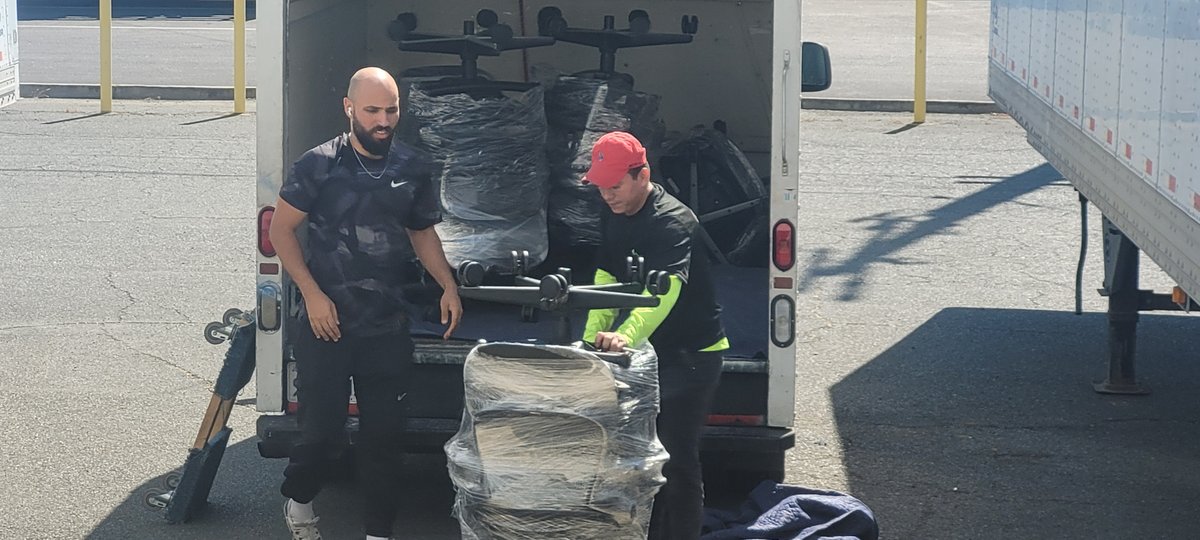 agreenersource's tweet image. We’re honored to support Daily Acts Organization with furniture donations! Seeing these items find a second life in spaces that inspire action and community impact is what Greener Source is all about. 

Great work team! 💪 #GreenerSource #FurnitureDonation #DailyActs