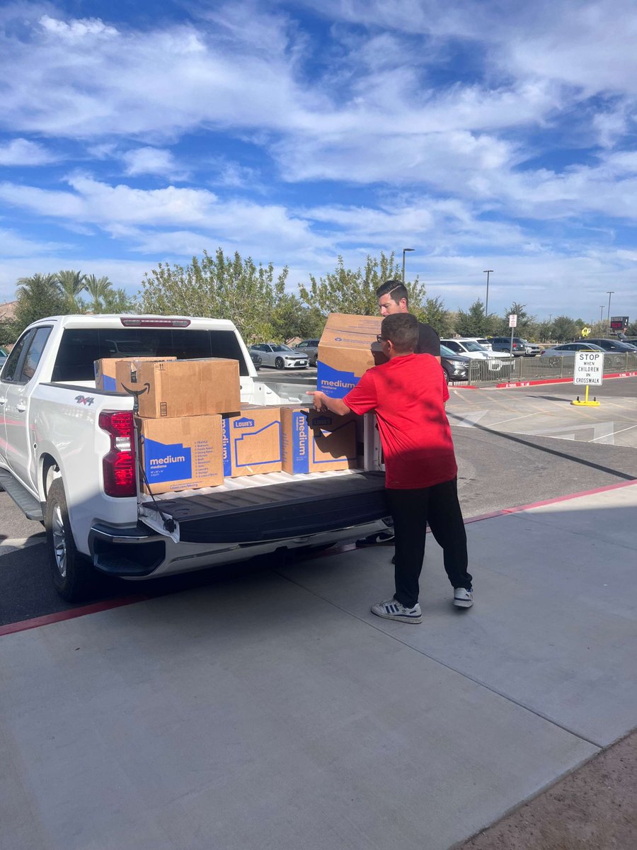 #HigleyHelps | A big Boo-Yah to the Bridges students, staff, and community! They were able to donate over 2,300 non-perishable food items to the House of Refuge during this year's Stock the Pantry event.👏
