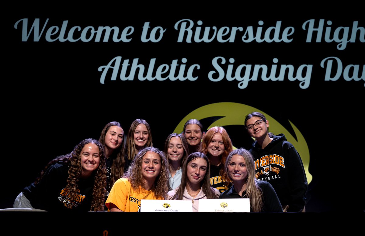 What a great signing day!! So proud of <a href="/EmiJeras25/">Emi Jeras 2025 C/3B</a> and <a href="/Davis8Annaliese/">Annaliese Davis</a>!! Indiana State and West Liberty are getting some great ball players!! 
<a href="/Riverside_athl/">Riverside Athletics</a>