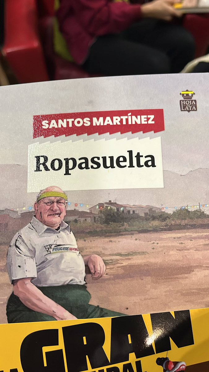 Lleno total en <a href="/librostraperos/">Libros Traperos</a> en la presentación de “Ropasuelta” de <a href="/billylancing/">Santos Martínez</a> de mano de <a href="/jdespejo/">José Daniel Espejo🔻🇵🇸</a>