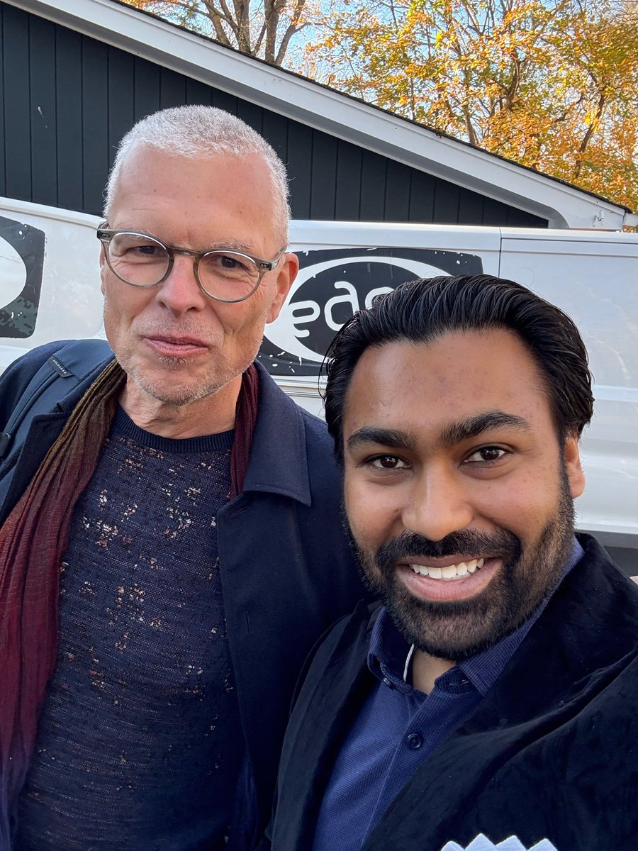 DeltaNinety's tweet photo. Exciting things brewing! 🤔 What do you think we’re working on with @marcvl @AlgoFoundation ? Stay tuned! 
#Algo $ALGO https://t.co/HAviTADtRN
