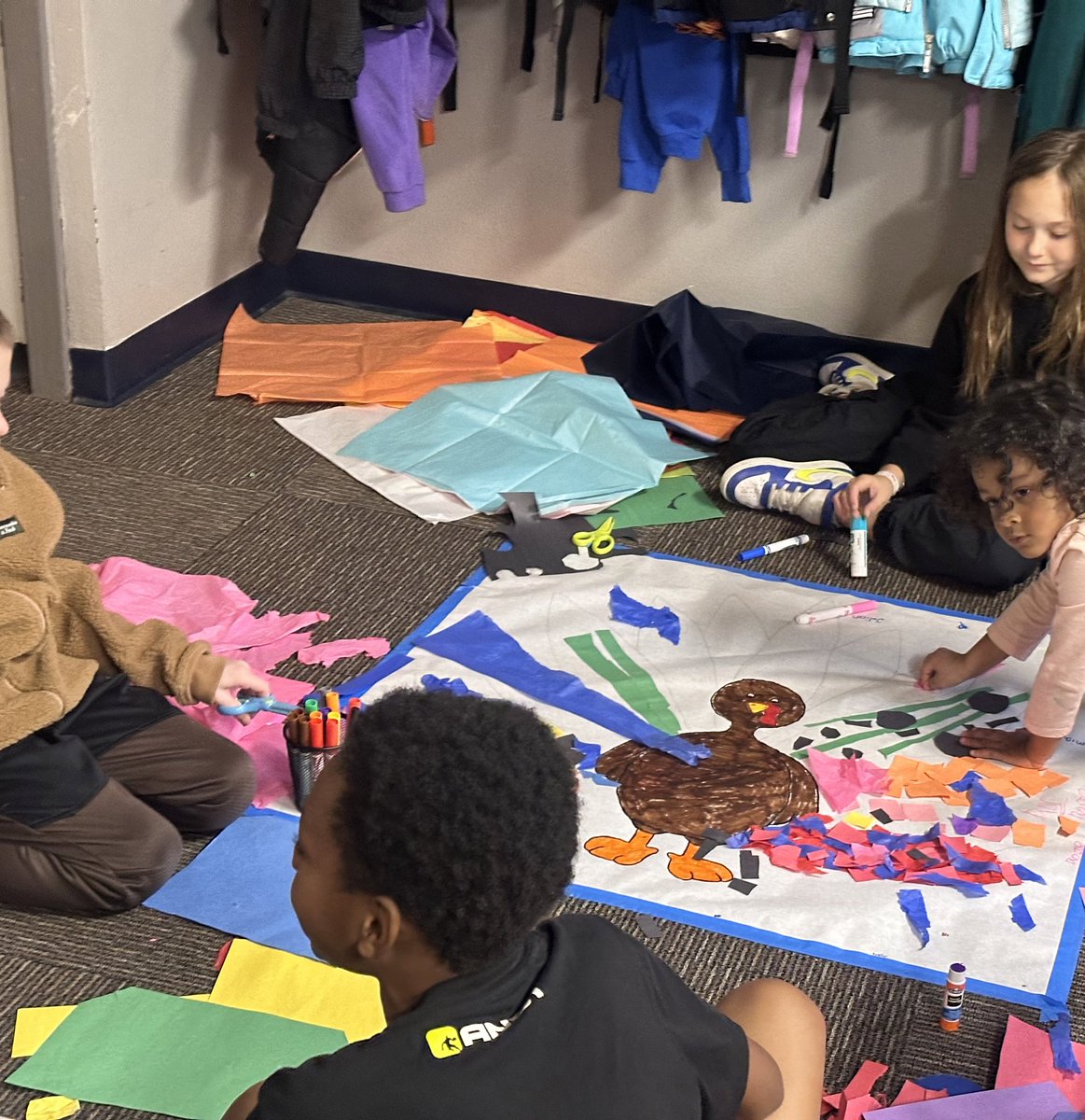 Michelle Schmitz EdD (@mschmitz_1) on Twitter photo “Big smiles at Alexander Doniphan & Ridgeview Elementary today as early childhood students explored creative learning opportunities designed by older peers! Huge thanks to the <a href="/LibertyEdFdn/">Liberty Education Foundation</a> for making this collaboration possible. 🖍️✨ #SharetheGoodLPS “Big smiles at Alexander Doniphan & Ridgeview Elementary today as early childhood students explored creative learning opportunities designed by older peers! Huge thanks to the <a href="/LibertyEdFdn/">Liberty Education Foundation</a> for making this collaboration possible. 🖍️✨ #SharetheGoodLPS