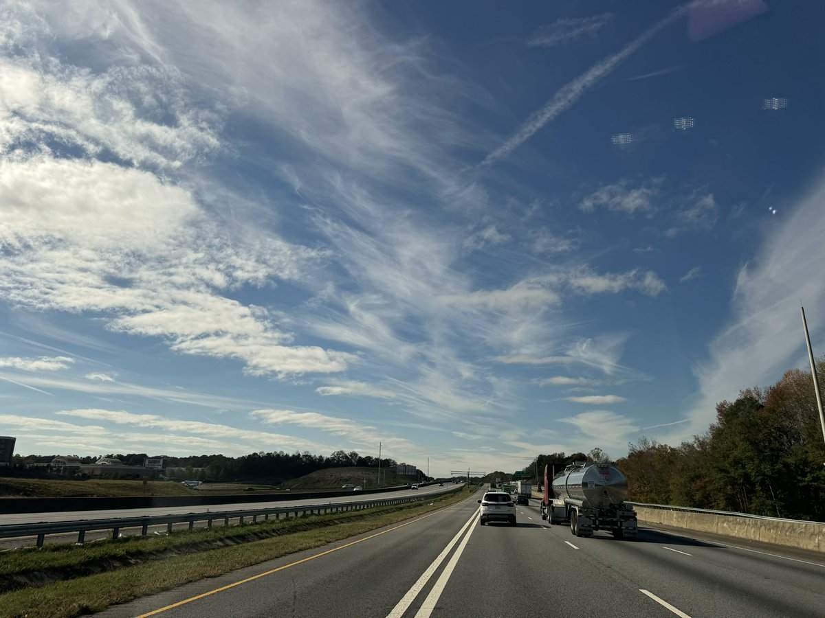 JR042404's tweet image. Beautiful and very natural skies over north Georgia today 🙄

#chemclouds #Chemtrails #WeathModification #chemicals #RFKJr #WeatherModification