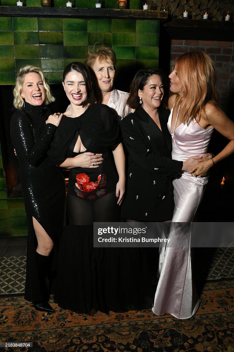 kefbgroup12's tweet image. Fiona Shaw with the cast and crew of Bad Sisters at the &quot;Bad Sisters&quot; Season 2 New York Premiere at Metrograph on November 12, 2024 in New York, New York. (Getty Images) 

#fionashaw #BadSisters