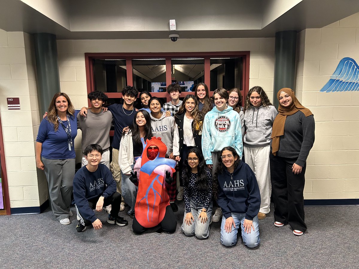 Thanks to the Wellness Club and Art the Heart for putting together Allied’s first pep rally!!!