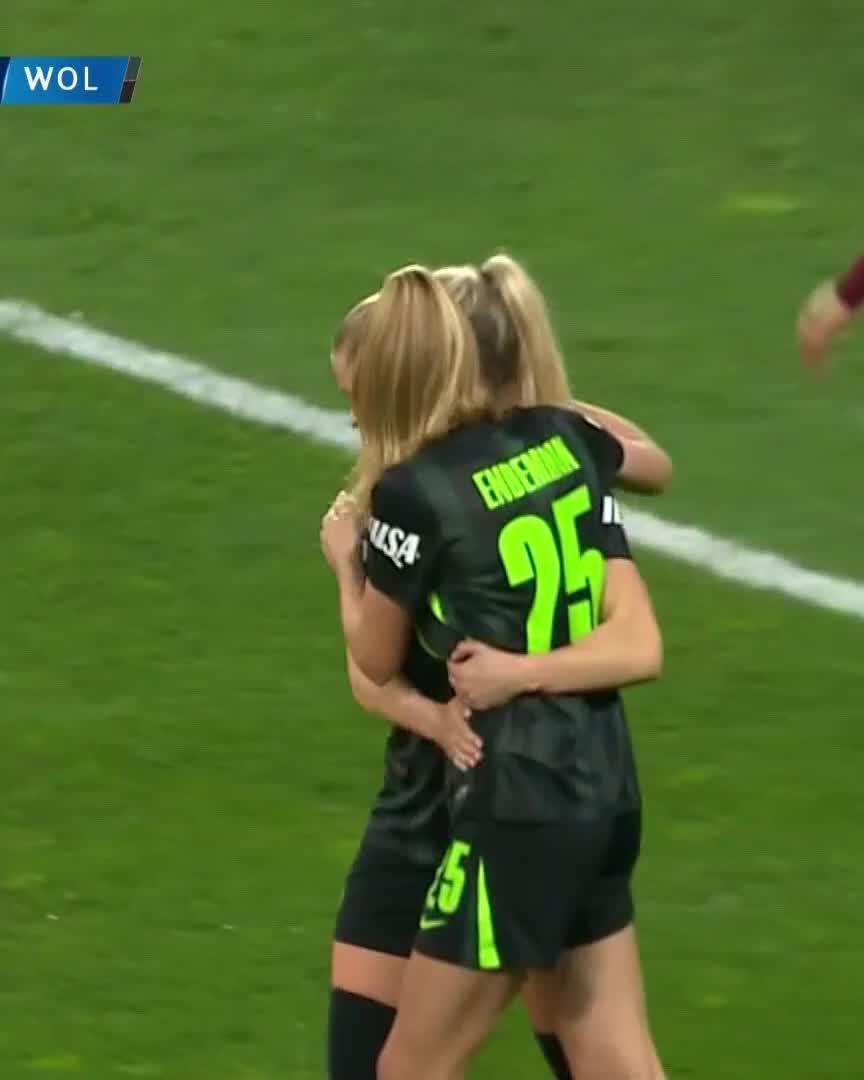 👌 A vintage vibe around Blomqvist's curler.Watch live for free on DAZN ▶️  #UWCLonDAZN #UWCL