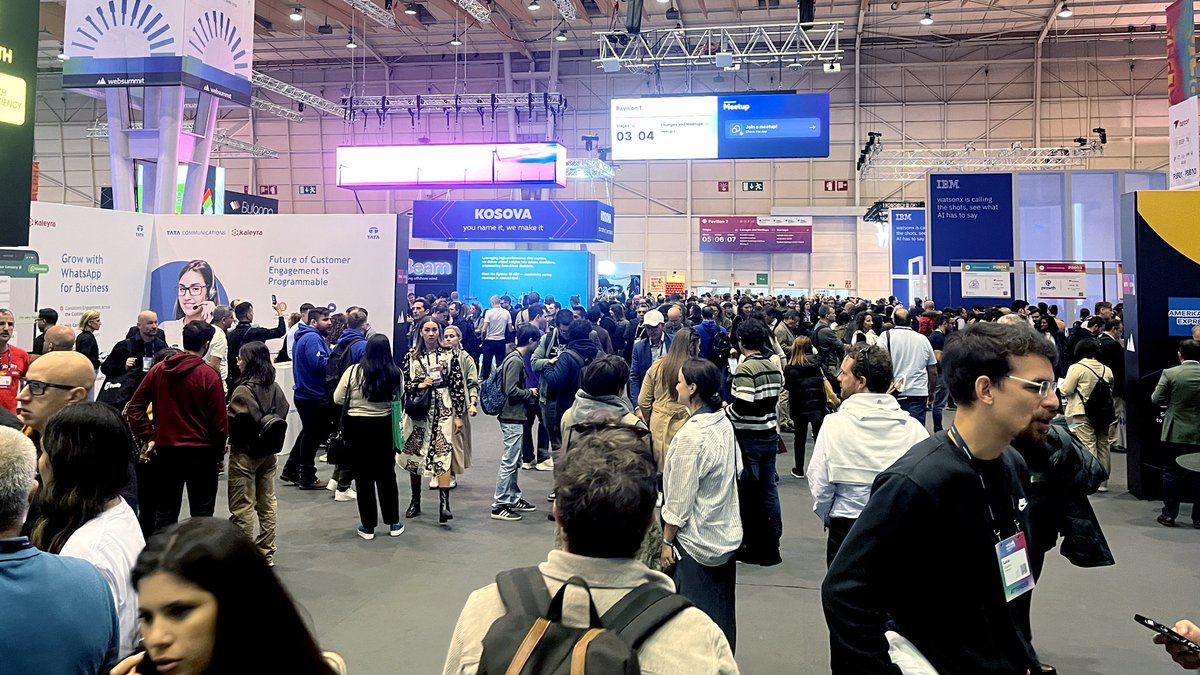 Day 3 of #WebSummit! 💫

From intimate discussions to a packed Masterclass, iR Global President of Enterprise &amp; CEO of MENA <a href="/SamHuber/">Sam Huber</a> is leading a conversation around AI-powered immersive experiences.

How do you think AI will change the way we interact in virtual spaces in the