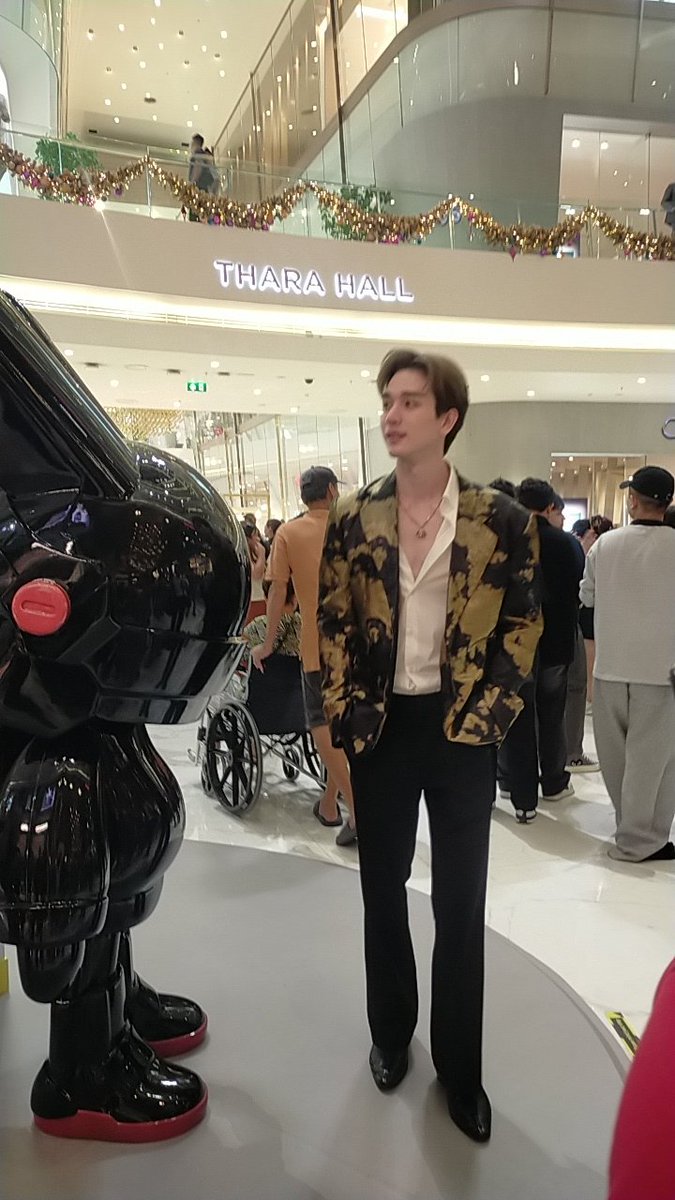 Mymelodyoflove1's tweet photo. @iconsiam หล่อมากกกก
#ตงตงกฤษกร 
#tongtong_thestar12 https://t.co/5VxgdNGBaR