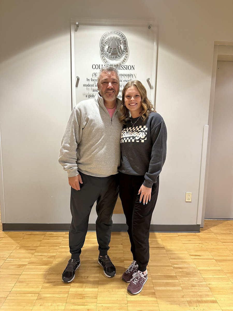 Huge thank you to Coach Wengert for having me out today and for all the girls who gave me a tour! Can’t wait to see you all again! <a href="/SCCougsSoftball/">St. Charles CC Softball</a>