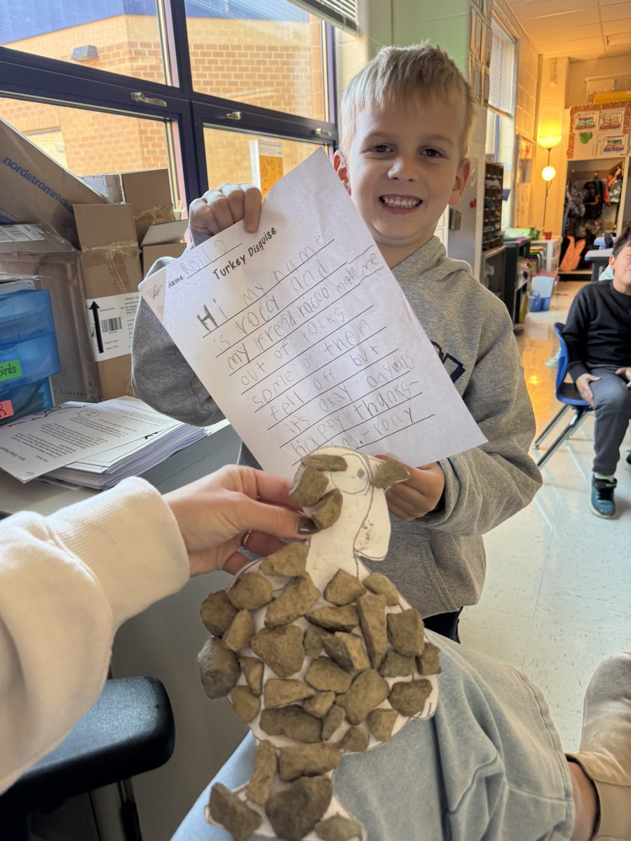 Miss Kerr tweet media