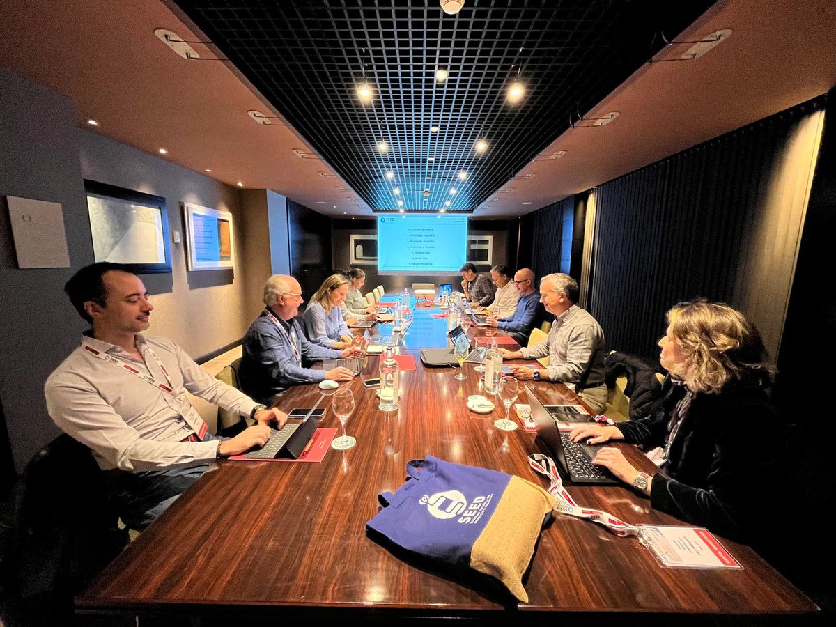 En estos momentos, ¡la Junta Directiva de <a href="/SEEDendoscopia/">SEED</a> está reunida ultimando todos los detalles para #SEED2024!🎉
🔜Nos vemos mañana en el 📍<a href="/AuditorioZGZ/">Auditorio de Zaragoza Princesa Leonor</a>
Desde aquí, ¡os deseamos a todos que tengáis un buen viaje!🧳🚄
#endoscopia #endoscopy