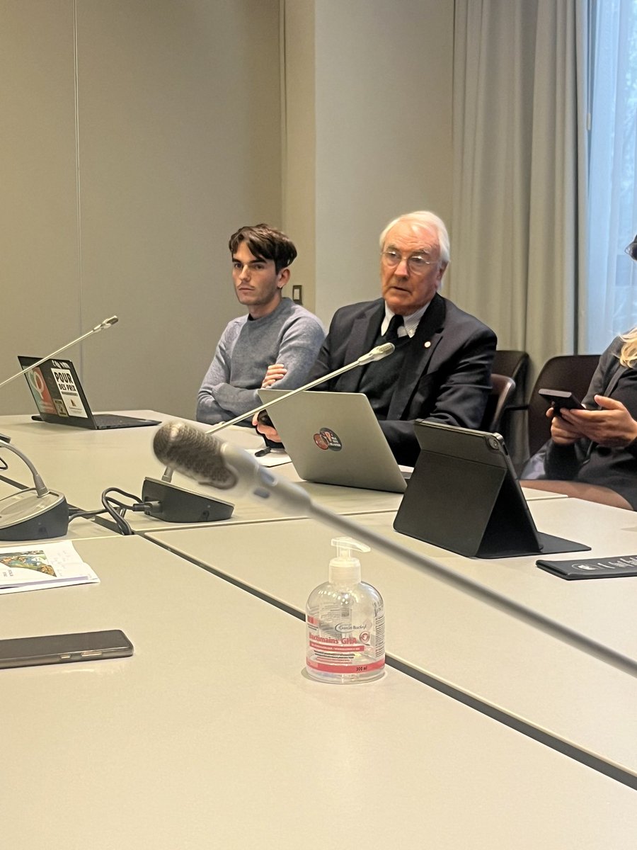 J’ai eu l’honneur de présider cet après-midi la reprise des auditions de la mission #pastoralisme. 🐑

Nous avons interrogé l’<a href="/InstitutElevage/">Institut de l'élevage - Idele</a> et l’<a href="/OFBiodiversite/">Office français de la biodiversité</a>.

Plusieurs auditions sont prévues d’ici la fin de l’année ainsi que des déplacements. À suivre ✍️