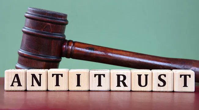 DrSavageLive's tweet image. **4/8** 🚫 However, the judge dismissed the FTC’s allegation that Facebook restricted third-party app developers' access to the platform unless they agreed not to compete with its core services. #DeveloperAccess #Antitrust