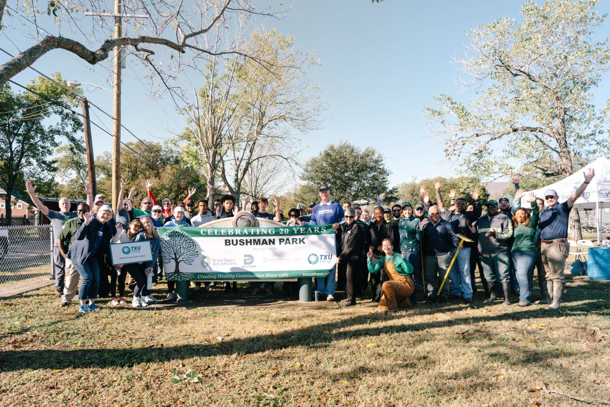We’re putting down roots at Dallas’ Bushman Park! Volunteers planted 50 trees to bring shade and help reduce the urban heat island effect. It's part of a statewide celebration marking <a href="/txuenergy/">TXU Energy</a> &amp; <a href="/Texas_Trees/">Texas Trees Foundation</a> 20-year partnership through our Urban Tree Farm and Education Center.