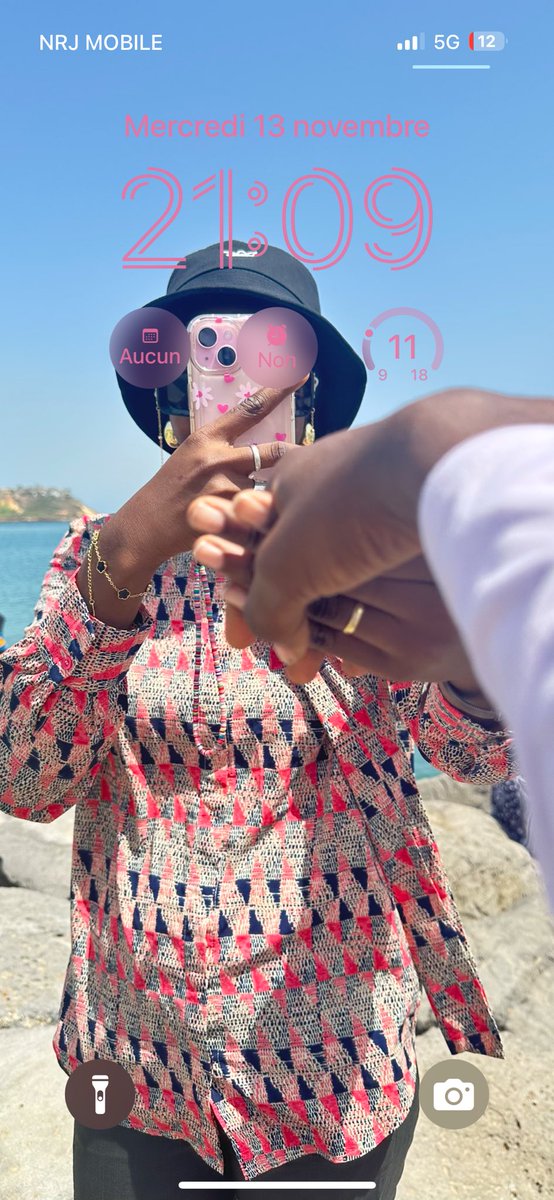 Aida_BenHamath's tweet photo. @mc_evah Ouii 🥹🫶🏾 j’aime trop depuis bok nagn sama Fond écran yi 🥰 https://t.co/XeMFefbe8b