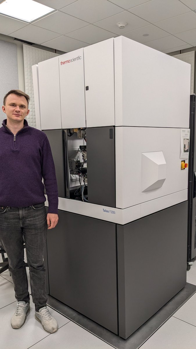 SansozGroup's tweet photo. Pavel and I at Dartmouth College Electron Microscopy Center using their nanoscale FIB and STEM imaging capabilities to understand the microstructure of our new vapor-deposited ultra-strong nano alloys. https://t.co/3Fk1buCMyg