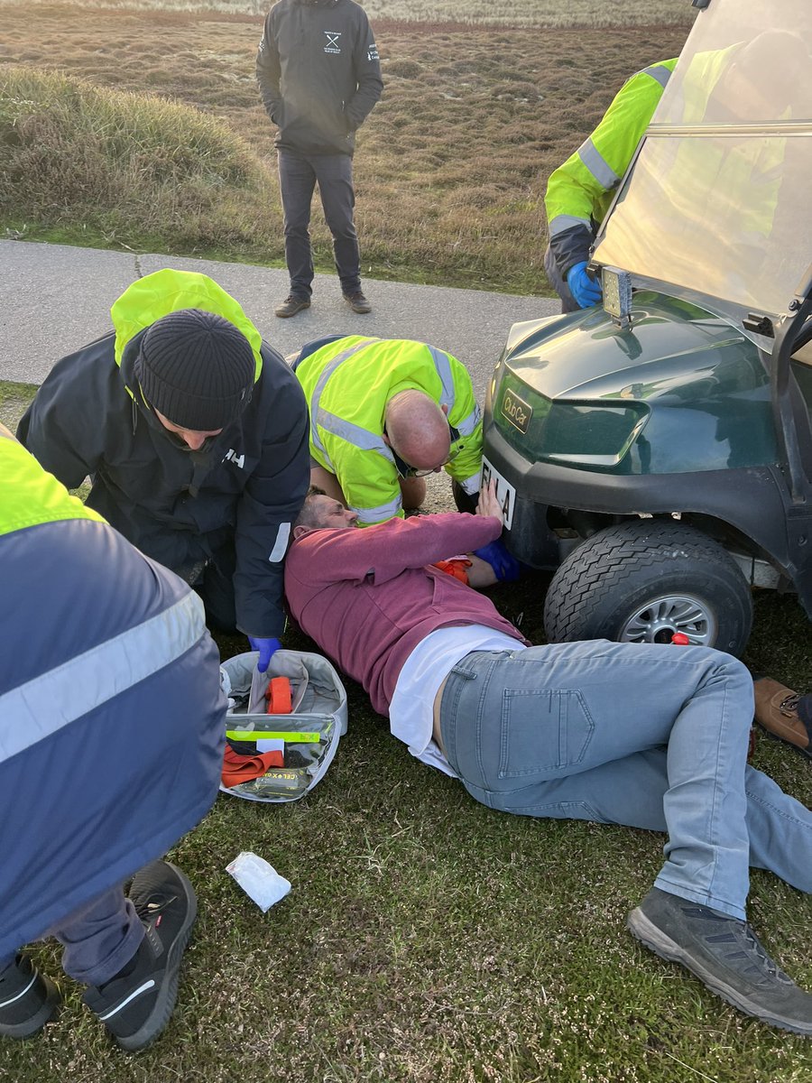 BTACC Day 2!

🦴Spinal injuries and immobilisation 
💨02 Administration
😮‍💨Ventilation strategies 
🫁Chest injuries 

BTACC is normally a 2 day course, but we’re lucky to have an extra day at Tresco Heliport tomorrow to add in more training scenarios! 

#traumaready #stopthebleed
