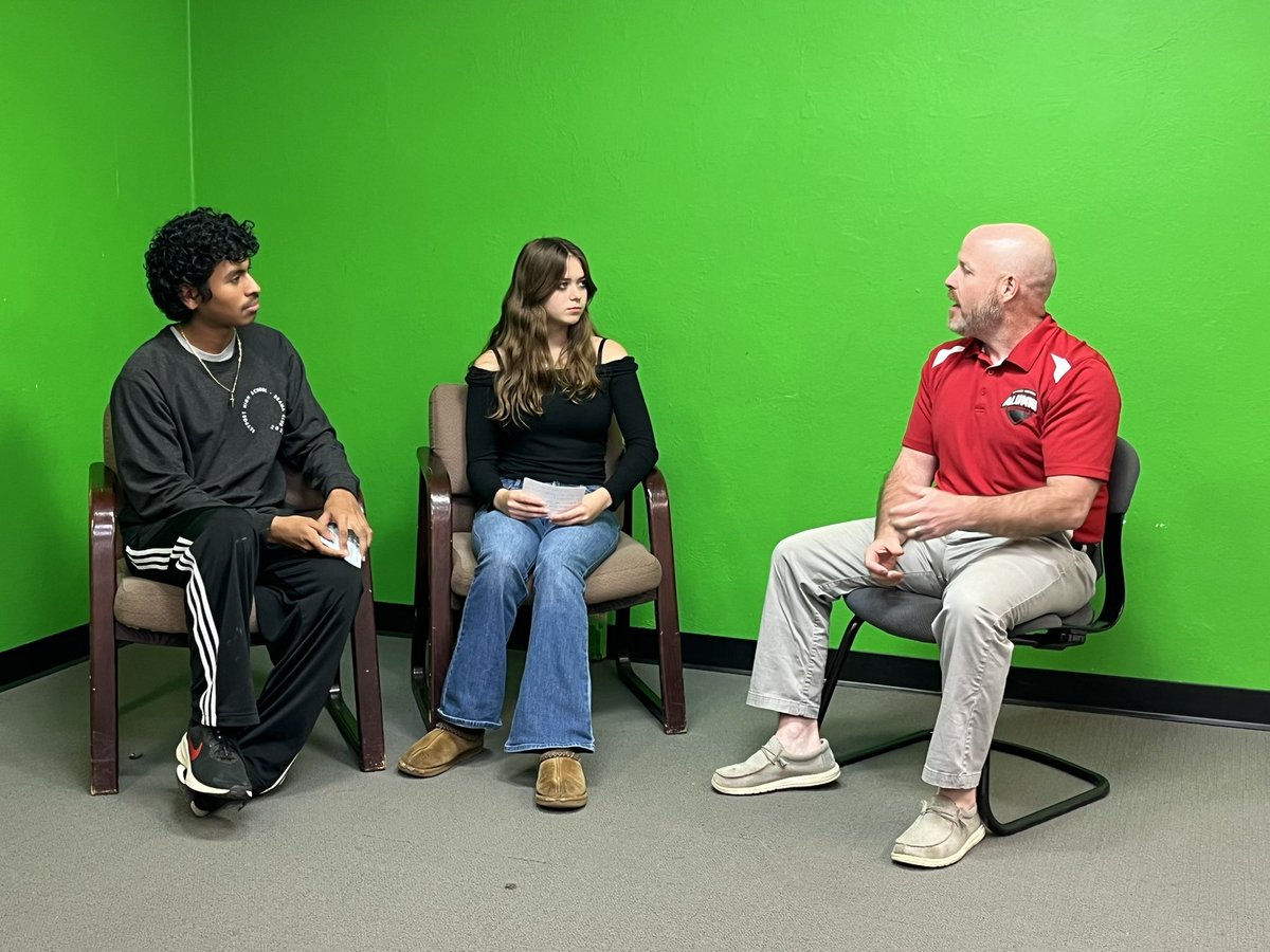 KeyTVKHS's tweet photo. Our 1st Alumni Spotlight interview of the school year, Kevin Fredericks, class of 1991.  @KeyportSchools @PORTPRIDE1 https://t.co/ndrhZKfHtH