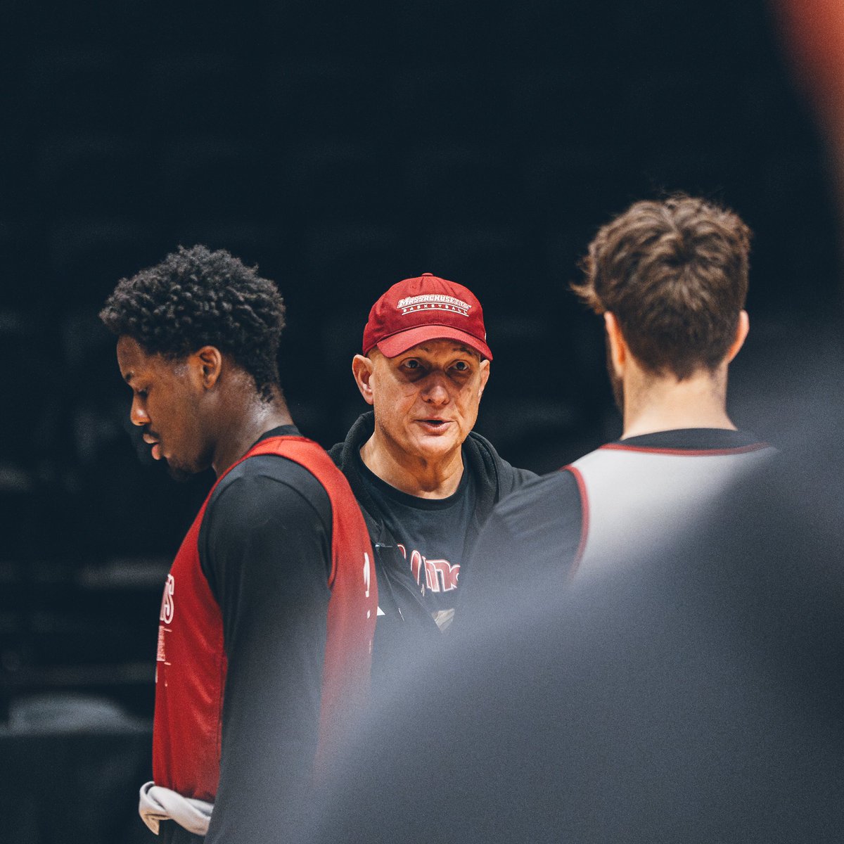 UMassMBB's tweet photo. 👀🚩
#BuildItTogether https://t.co/gjY0j4G824