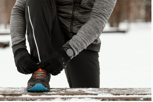 Youthrunner's tweet image. ❄️🏃‍♂️ As the temperatures drop, it's time to adjust our cross country training! Layering is key!  What's your go-to cold weather gear? Share below! 👇 #ColdWeatherRunning #CrossCountryTraining #AskACoach #runningtips #YouthRunner  youthrunner.com/ask-a-coach/95…