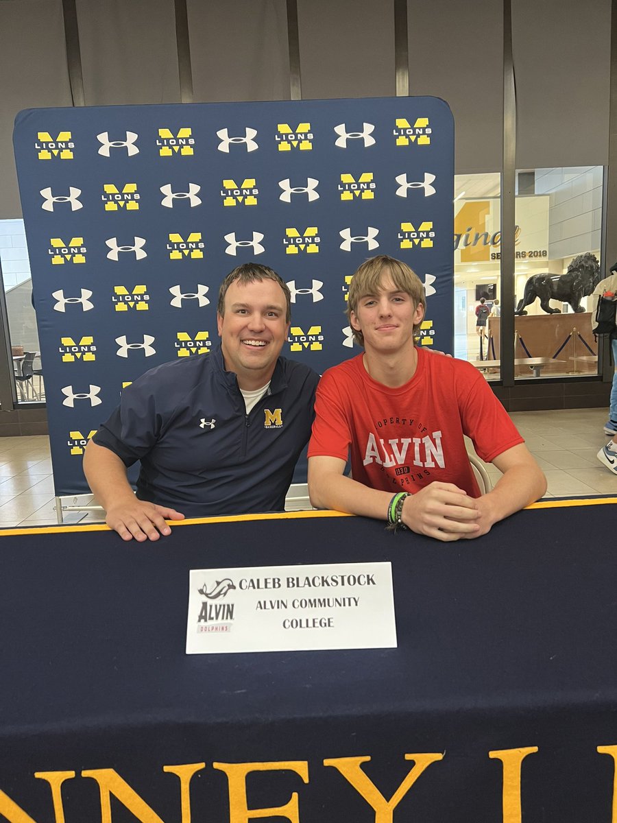 MHSLionBaseball's tweet image. Signed ✅ 

Congrats to @CalebBlackstoc8 on his commitment to Alvin Community College! 

#TheOriginal #PLTO