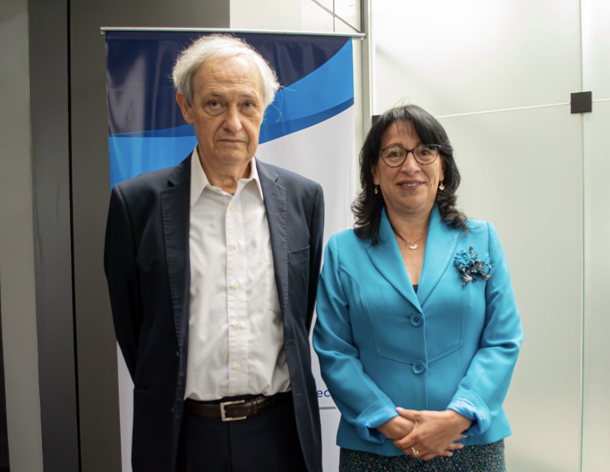 🔴 #CharlaMagistral

La vocal <a href="/solandagoyes/">Solanda Goyes</a> durante su intervención destacó la perspectiva y postura filosófica del Dr. Manuel Atienza, respecto de la Ética Judicial y la Argumentación en el <a href="/CJudicaturaEc/">Consejo de la Judicatura</a>, abordando los importantes retos que enfrenta actualmente la Función