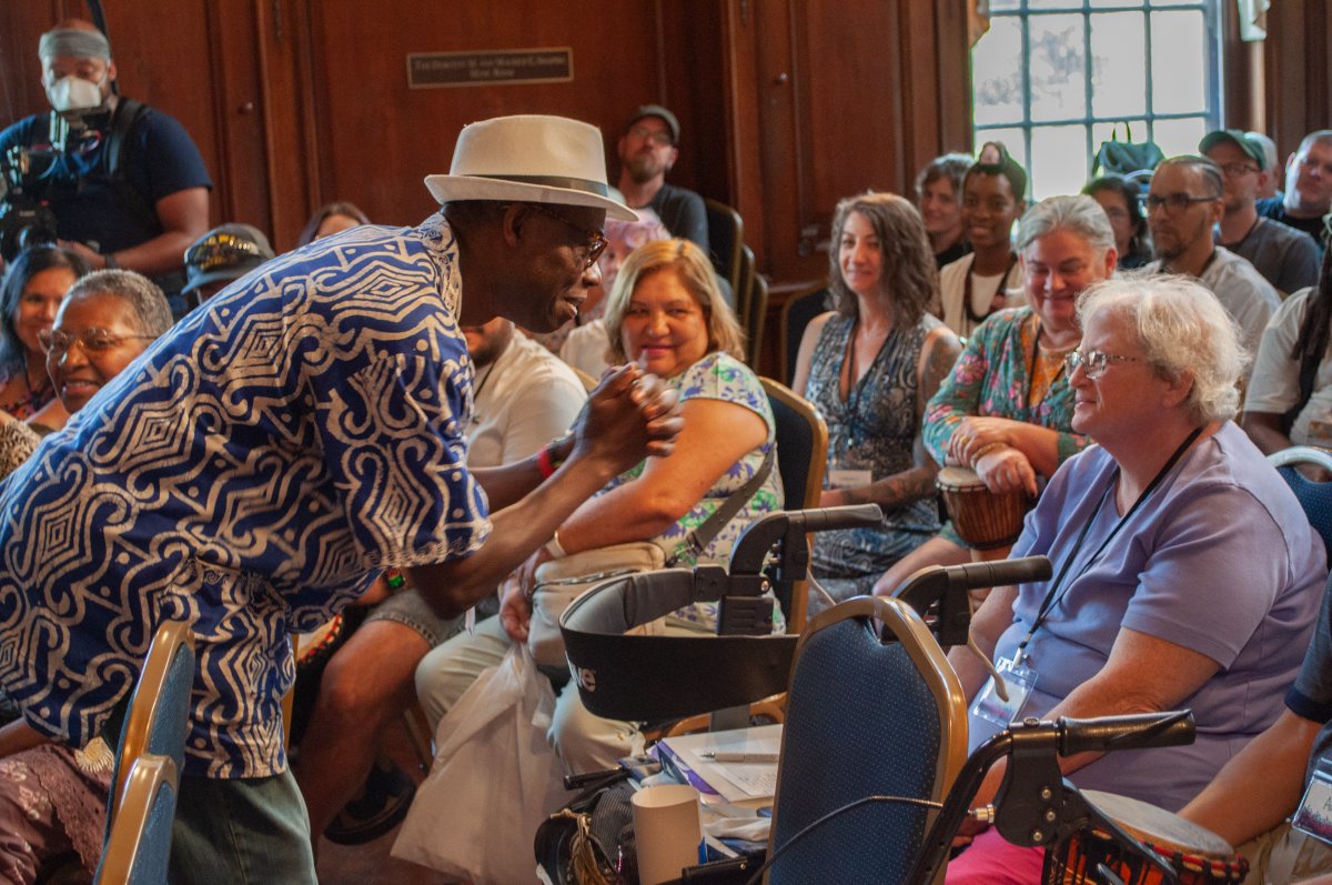 NEA_CFNetwork's tweet image. New research from @NEAarts explores how arts engagement supports social connections and wellbeing! Learn how Creative Forces and other arts initiatives strengthen belonging. More: bit.ly/3YxWfoW

📸: Photos of @CBAW_ Day of Belonging 
 
#InternationalArtsAndHealthMonth