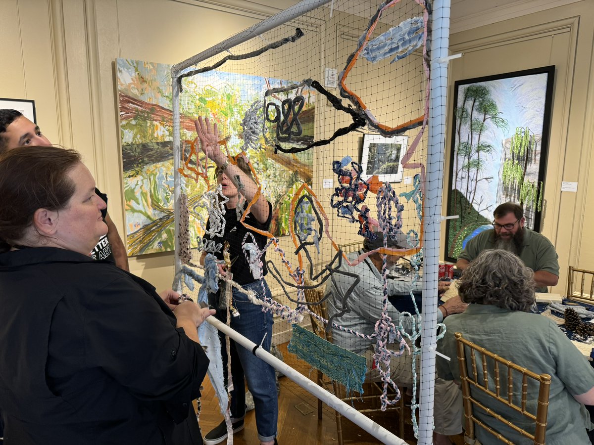 Creative Forces (@nea_cfnetwork) on Twitter photo New research from <a href="/NEAarts/">Nat'l Endow f/t Arts</a> explores how arts engagement supports social connections and wellbeing! Learn how Creative Forces and other arts initiatives strengthen belonging. More: bit.ly/3YxWfoW
📸: Photos of @CBAW_ Day of Belonging
#InternationalArtsAndHealthMonth New research from <a href="/NEAarts/">Nat'l Endow f/t Arts</a> explores how arts engagement supports social connections and wellbeing! Learn how Creative Forces and other arts initiatives strengthen belonging. More: bit.ly/3YxWfoW
📸: Photos of @CBAW_ Day of Belonging
#InternationalArtsAndHealthMonth