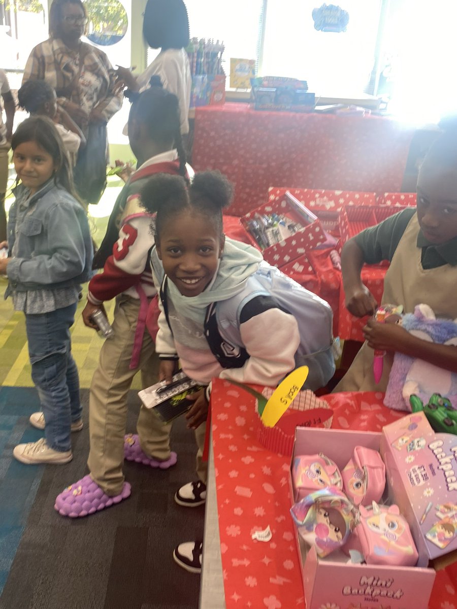 Mariel Lawrence tweet media