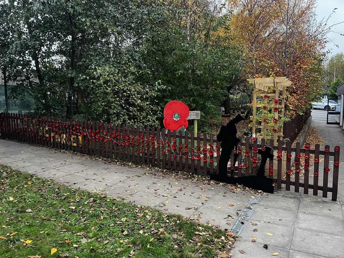 RoweTeaches's tweet photo. Super proud of my class and how quickly they have picked up subtracting with renaming using concrete manipulatives. Our Mini Vinnies also helped to create a beautiful Remembrance Day commemorative display out of plastic bottle bottoms 🤍♻️ @PoppyLegion https://t.co/UykndGJYlj