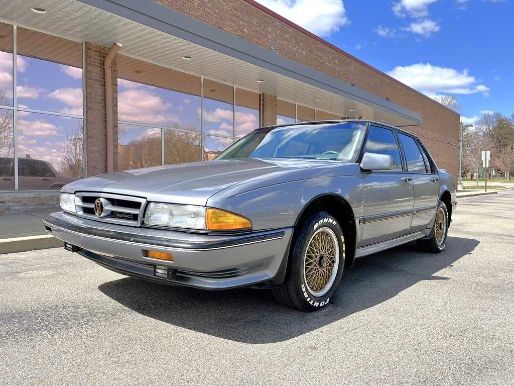 ProMarketCnnct's tweet photo. 1990 Pontiac Bonneville SSE Sedan For Sale In Wayne, Michigan 48184

https://t.co/Y2Jl4z6Y8e

Call Today 531-212-1900
StocK Number: JB0140KP650B https://t.co/ViC5Z3zLro