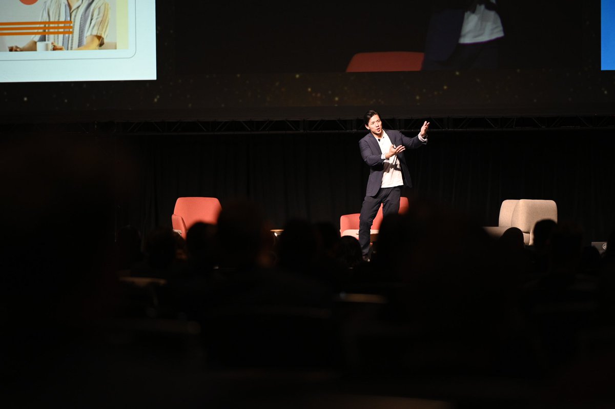 SAASNORTH's tweet image. In today’s market, no trust = no value. Nathan Yeung (Find Your Audience) broke down why trust isn’t just a “nice-to-have”—it’s essential for capturing and keeping market share.

And thanks to @FaskenLaw for sponsoring this session!

#SAASNORTH #saas #saastech #networking