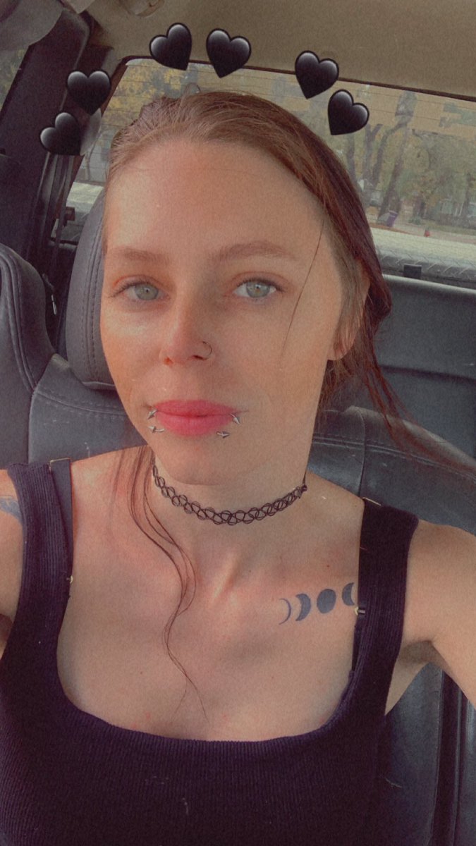 LunaBelladonna2's tweet photo. I’m back on fansly and onlyfans 🖤🖤🤭✨ all my links are in my bio, I also do private sales as well as accepting real pay pigs 🐷💵🖕fuck you pay me 
#findom #spicymodel https://t.co/7ALkSP3BDb