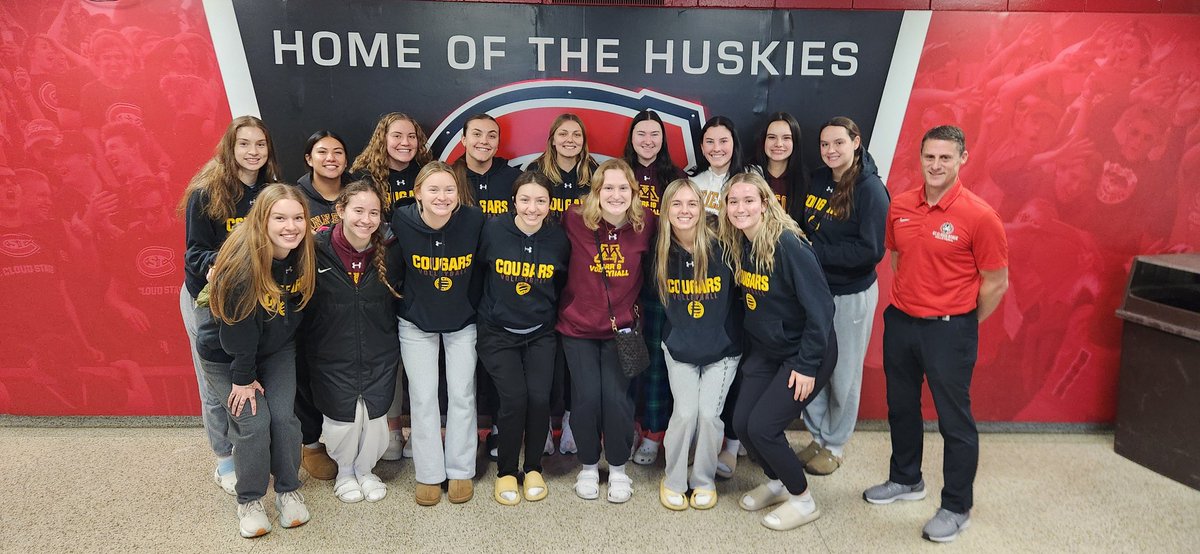 University of Minnesota Morris Volleyball (@ummvolleyball) on Twitter photo A great pregame chat with Cougar Alum and Head Coach of the #2 ranked NCAA DII <a href="/SCSUHuskies_VB/">St. Cloud State Volleyball</a> Chad Braegelmann! Good luck as you head into the NSIC Tourney as the #1 seed! A great pregame chat with Cougar Alum and Head Coach of the #2 ranked NCAA DII <a href="/SCSUHuskies_VB/">St. Cloud State Volleyball</a> Chad Braegelmann! Good luck as you head into the NSIC Tourney as the #1 seed!