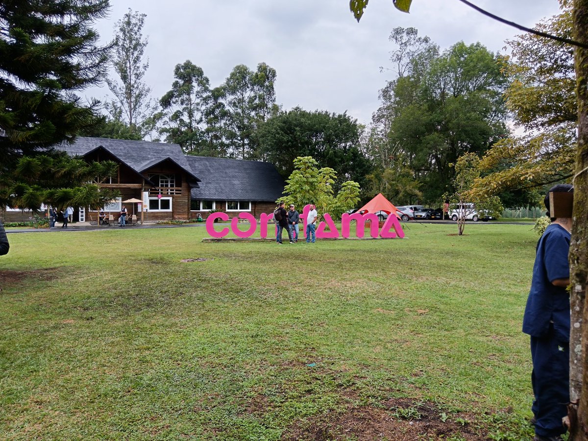 Orientese_co's tweet photo. A esta hora se hace en la finca La Morelia, sector Llanogrande, por parte de la @AlcRionegro y @Comfama la presentación e inauguración del Parque del Bienestar, un gran lugar pensado para toda la familia.

Más información https://t.co/ToYwCeBUD2 https://t.co/Xq5LwyDwGG