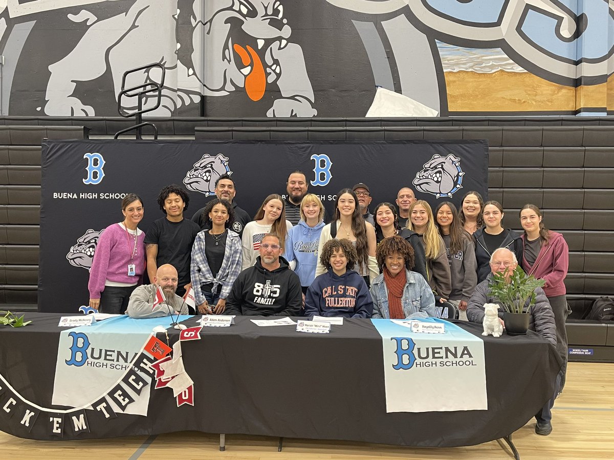 805basketball1's tweet photo. So proud of @mimimoon_42
Thank you for choosing to be a part of the 805 Family. Your hard work and commitment has paid off. Congrats to you on signing day … Div 1 - Cal State Fullerton
Dreams do come true , believe in yourself and anything can happen.  #localkid #805area #Buena https://t.co/0kPgZOzFG9