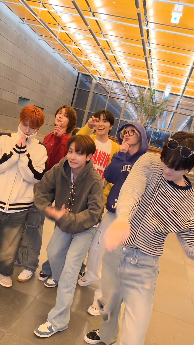 Instagram tweet media